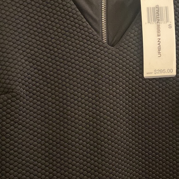 DKNY Women’s Black Dress Hexagonal Pattern 3/4 sleeve NWT - Picture 8 of 8